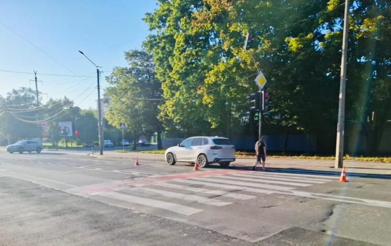 На Довженка BMW збила пенсіонерку: жінка померла (ФОТО)