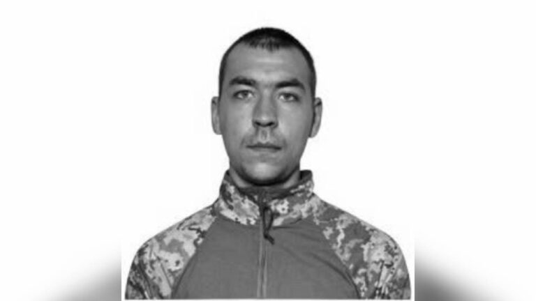 До Коломиї прибуде скорботний кортеж із тілом загиблого захисника Юрія Алексєєва