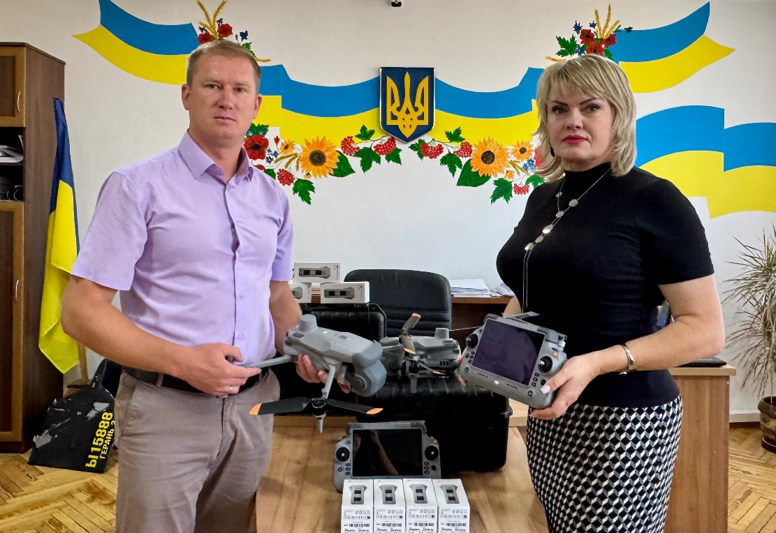 Акріс Агро (група AST) разом з Старобогородчанською громадою відправили на фронт квадрокоптери (ФОТО)