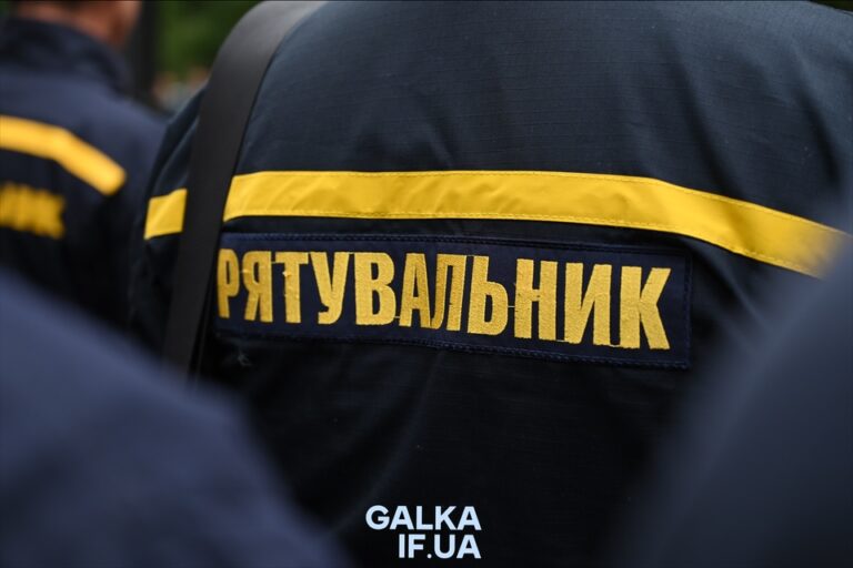 Сімох людей евакуювали через пожежу у підвалі на Шопена (ФОТОФАКТ)