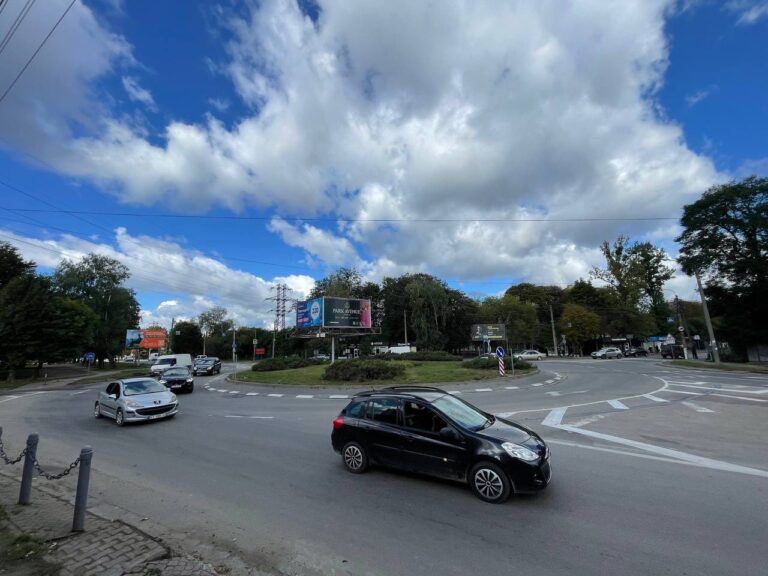 У Франківську оновили схему руху на кільці Чорновола-Довженка-Петлюри