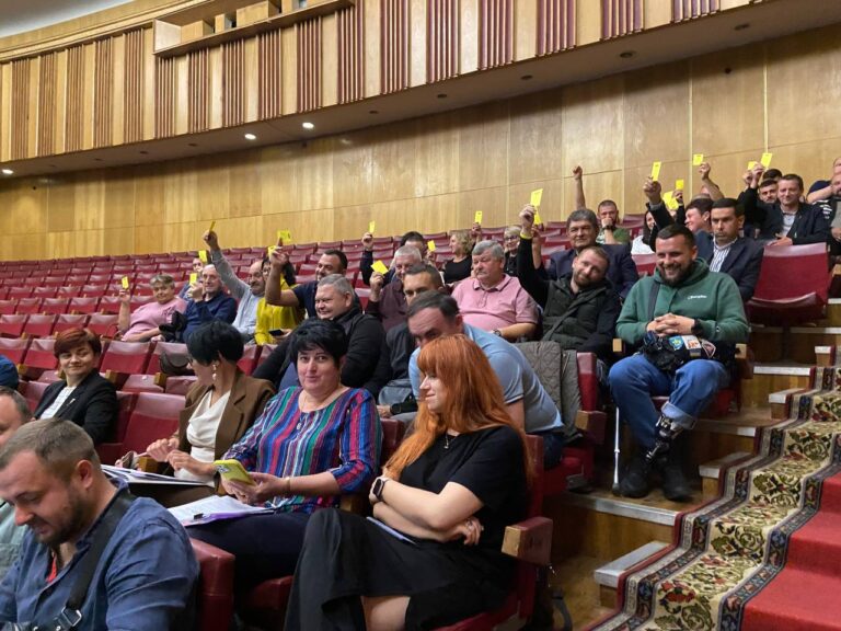 З відхиленням усіх громадських пропозицій: на слуханнях підтримали проєкт нового статуту Івано-Франківської громади (ФОТО)