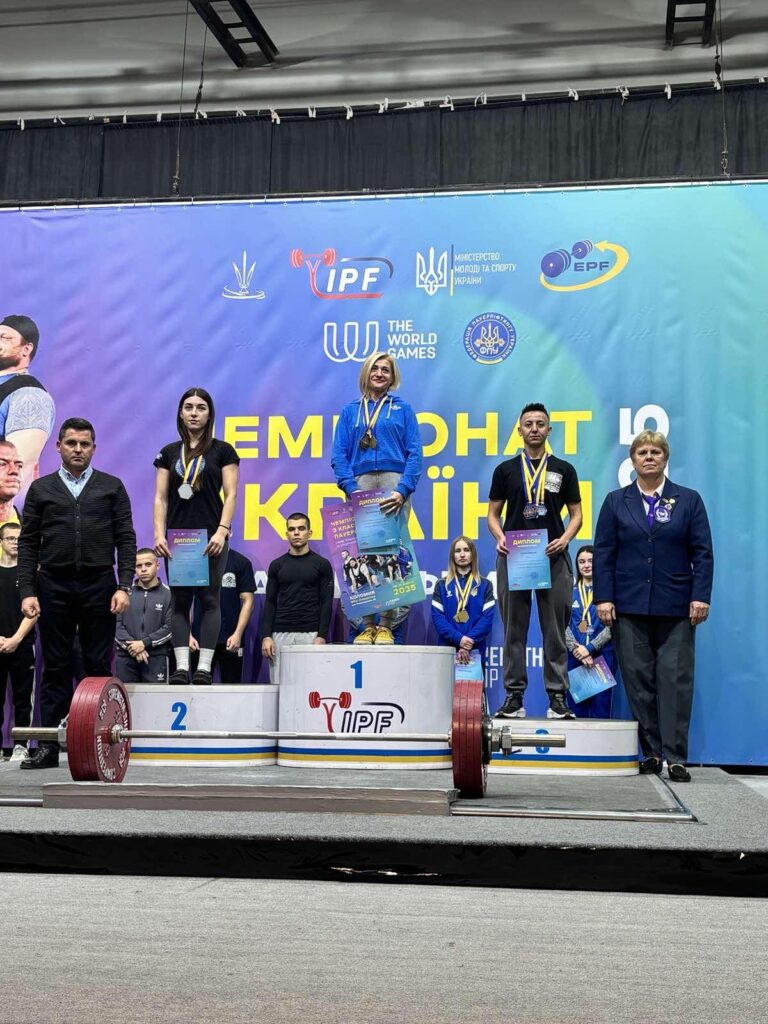 Прикарпатка Іванна Ляховець виборола бронзу на чемпіонаті України з пауерліфтингу (ФОТОФАКТ)
