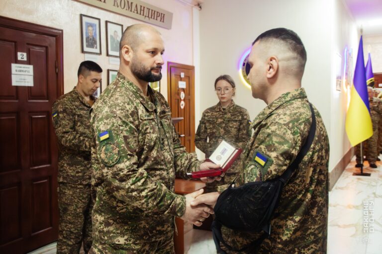 Прикарпатських гвардійців нагородили медалями «За бойову звитягу» та «Лицар бойового чину» (ФОТО)