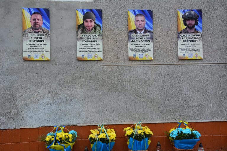 У Надвірній відкрили меморіальні дошки чотирьом загиблим захисникам (ФОТО)