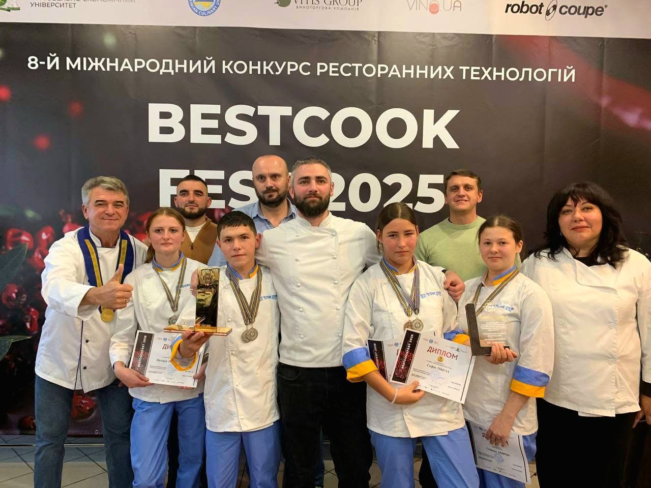 “Бограч Бурштинський” здобув Кубок Гран-прі на міжнародному кулінарному конкурсі