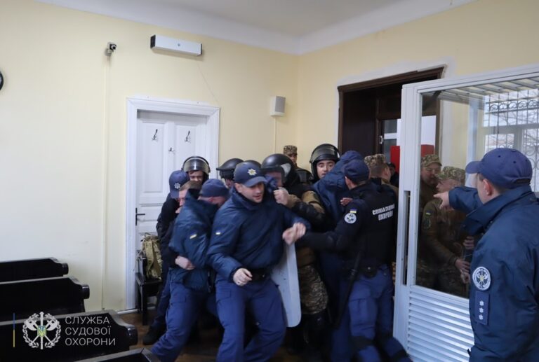 Спроби втечі підсудних: поліція, судова охорона та нацгвардія провели спільне навчання (ФОТО)