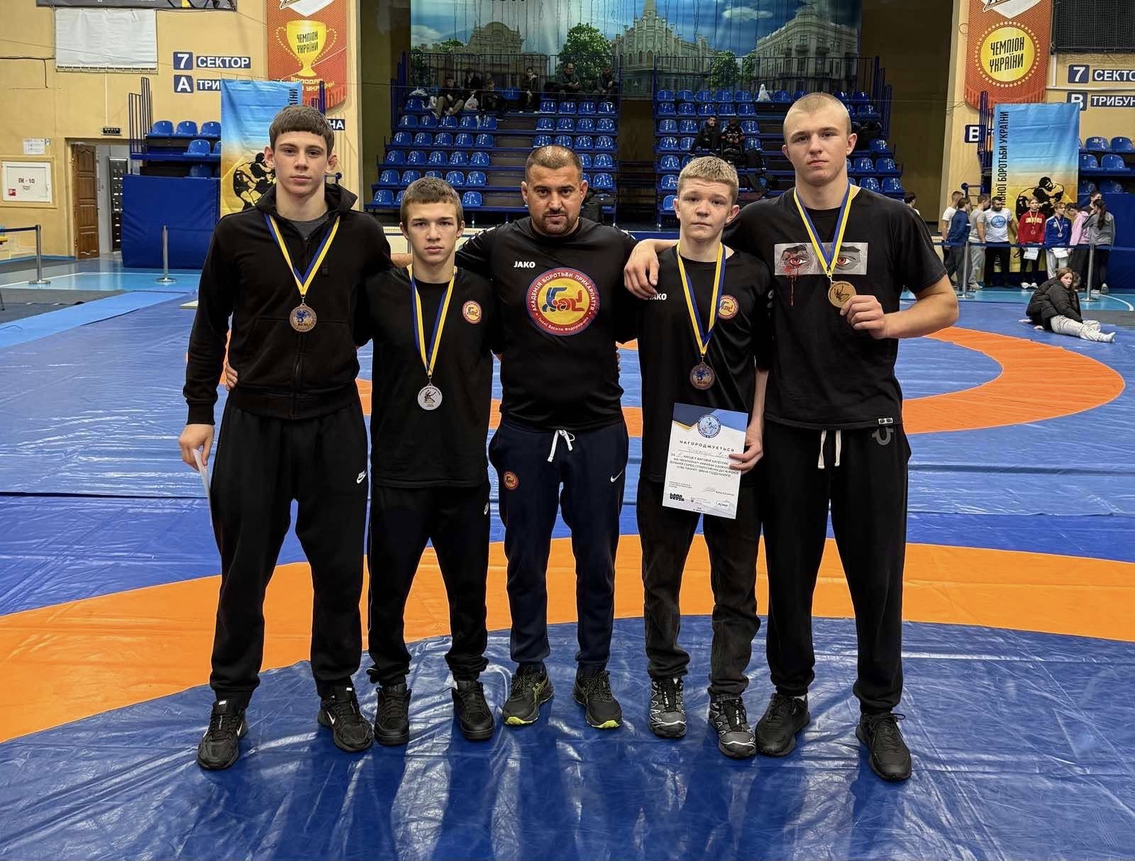 Прикарпатські борці вибороли чотири медалі на чемпіонаті України (ФОТО)