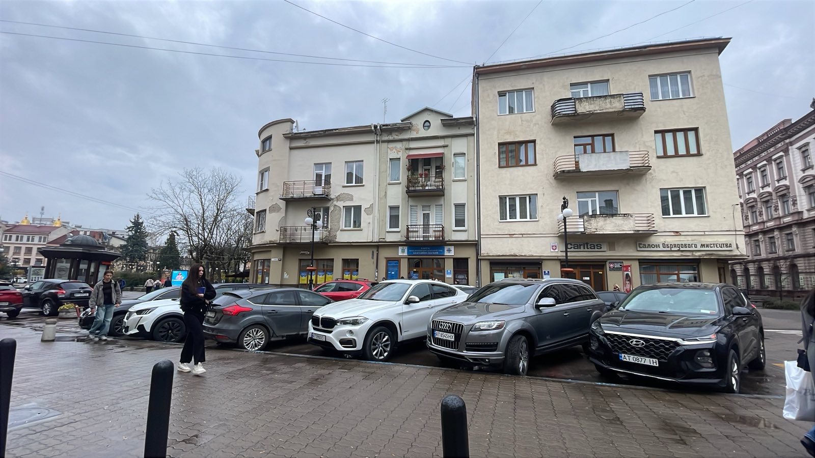 Паркування для УБД в Івано-Франківську: у мерії пояснили, що може змінитися