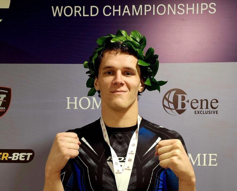 Франківець Денис Козьора став віцечемпіоном світу з ММА серед молоді