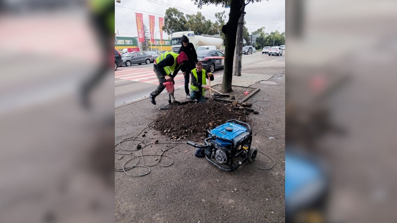 В Івано-Франківську на перехресті Коновальця та Сорохтея встановлять сенсорний світлофор