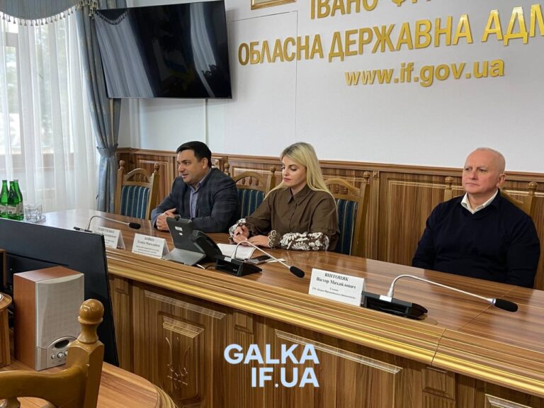 Від недостатнього фінансування до бюрократії: УКФ обговорив проблеми реалізації культурних грантів у Франківську (ФОТО)