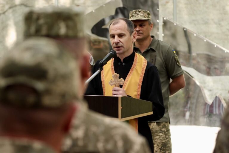 “Коли воїн довіряється, він просто хоче виговоритися”, – прикарпатський військовий капелан Володимир Духович