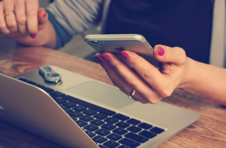 Які сфери бізнесу використовують SMS-маркетинг як інструмент для підвищення лояльності клієнтів