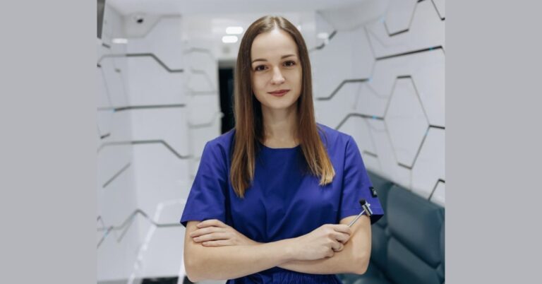 Біль у попереку, що поширюється в ногу: про люмбоішіалгію розповідає франківська неврологиня Тетяна Тичковська