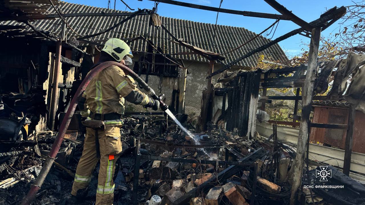 На Івано-Франківщині під час пожежі загинула дитина (ФОТО)