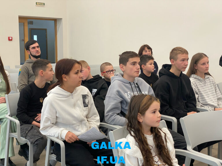 З Карпат до Франківська: діти з Верховинщини приїхали до гімназії “Крила” у межах програми шкільного обміну (ФОТО)