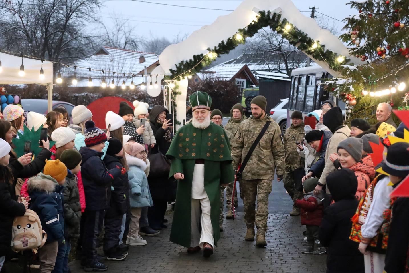 П’ята зима казки: у Грушеві відкрилася Резиденція Святого Миколая (ФОТО)