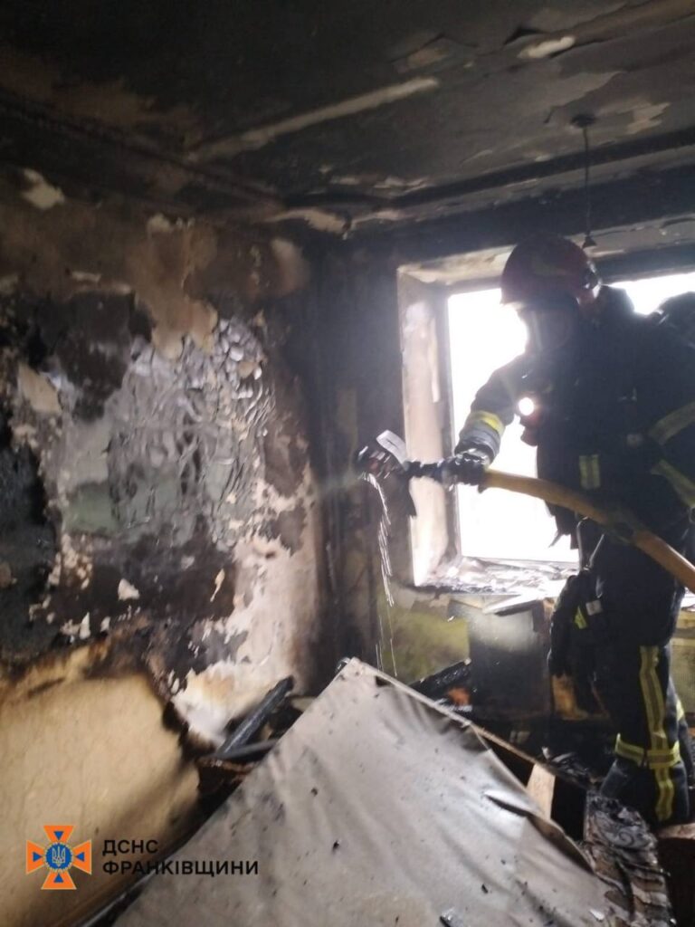 У Ямниці на пожежі квартири врятували чоловіка (ФОТО)