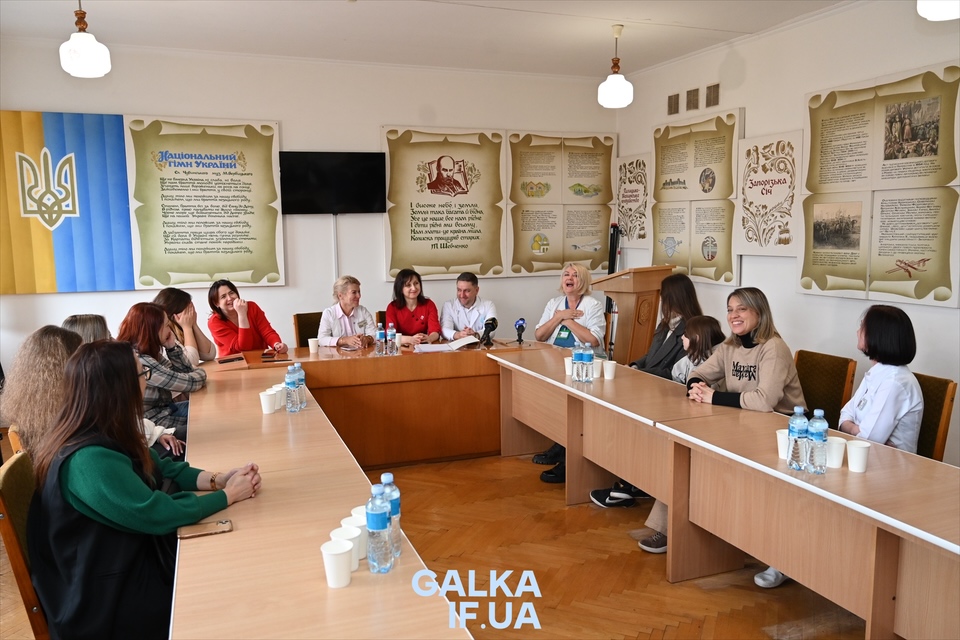 Франківській дитячій лікарні передали обладнання та ліки, придбані завдяки благодійним концертам «На шапку»(ФОТО)