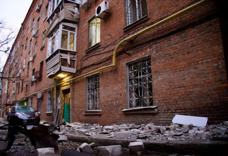 росіяни завдали масованих ударів по Дніпру та Харківщині: є загибла, поранені та затримки руху поїздів