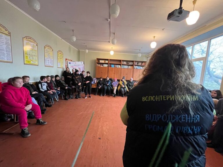 “Маленькі Миколайчики”: франківські діти можуть підготувати подарунки для малечі з Херсонщини (ФОТО)
