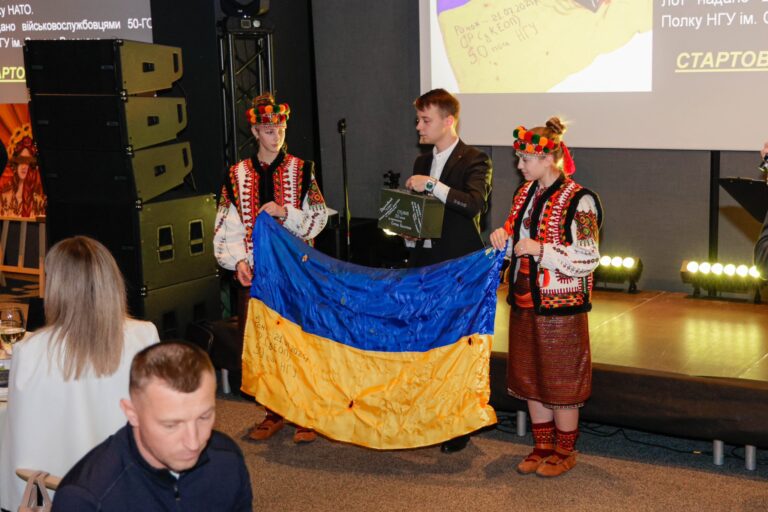 На благодійному аукціоні у Франківську зібрав понад 12 млн грн для 50 полку НГУ та 102 бригади ТрО (ФОТО, ВІДЕО)