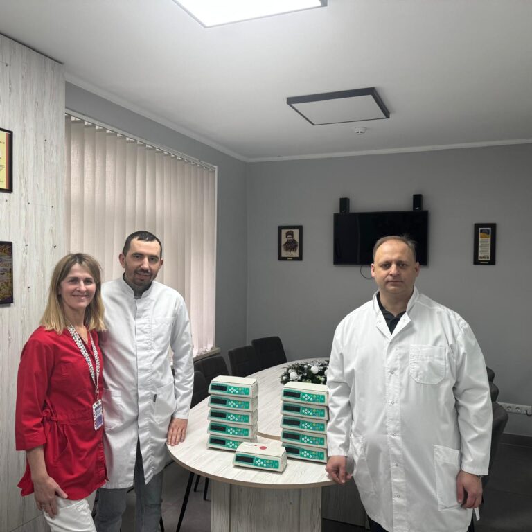 Прикарпатський онкоцентр отримав 11 інфузійних насосів для хіміотерапії (ФОТО)