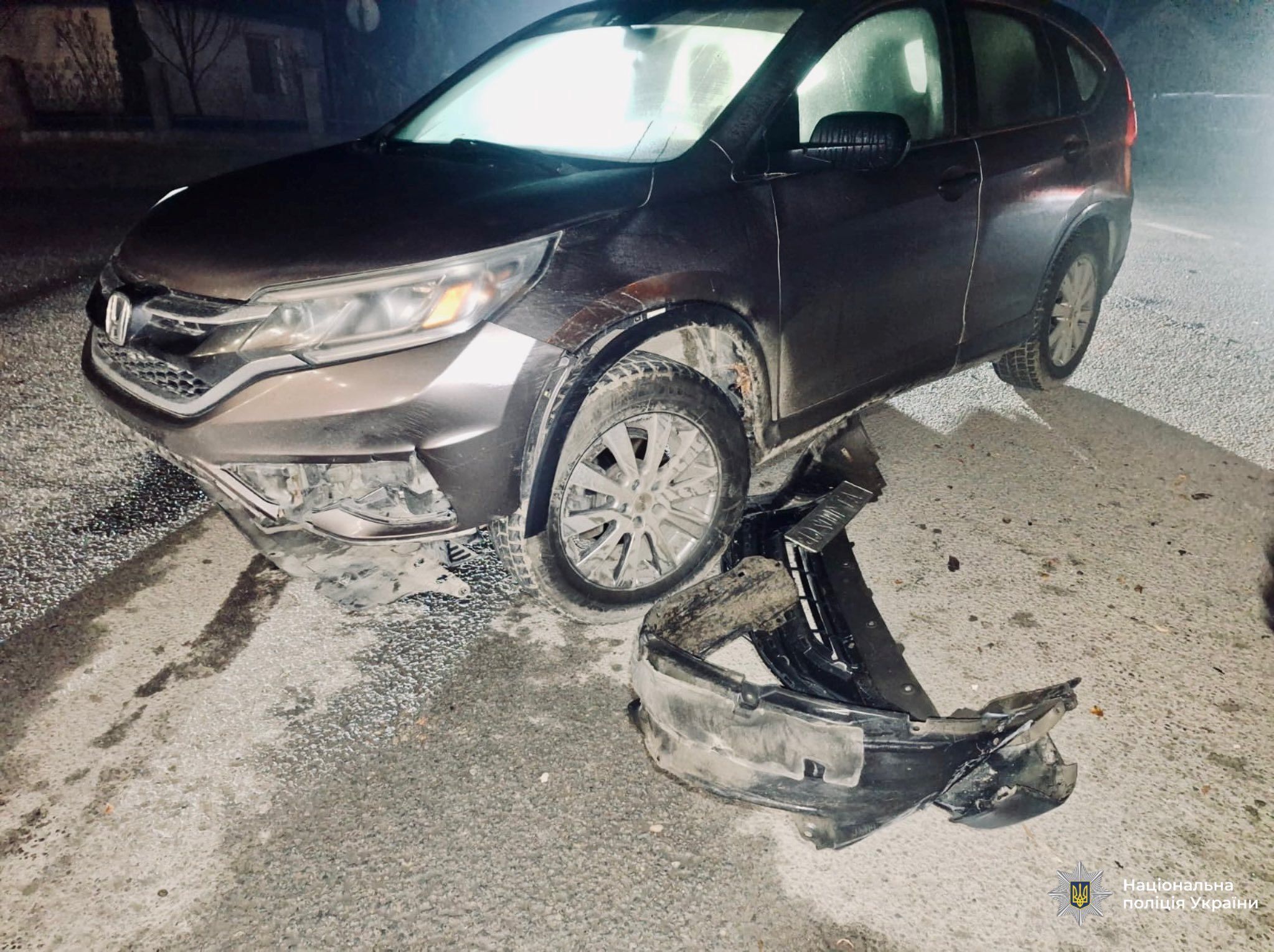 Двоє пішоходів потрапили під колеса двох автівок у Крилосі (ФОТО)