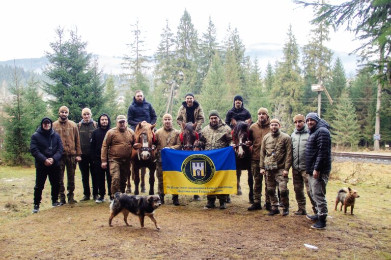 Спорт, басейн і метафоричні карти: як військові 50 полку відновлюються після фронту (ФОТО)