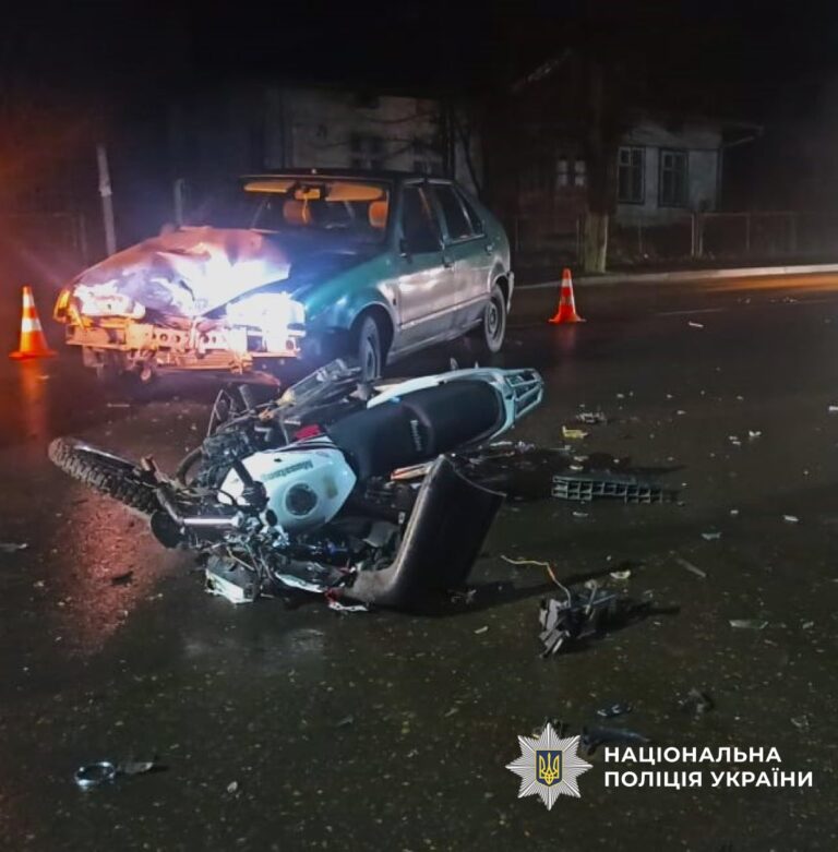 У Богородчанах зіткнулися авто та мотоцикл: постраждав 17-річний водій двоколісника (ФОТО)