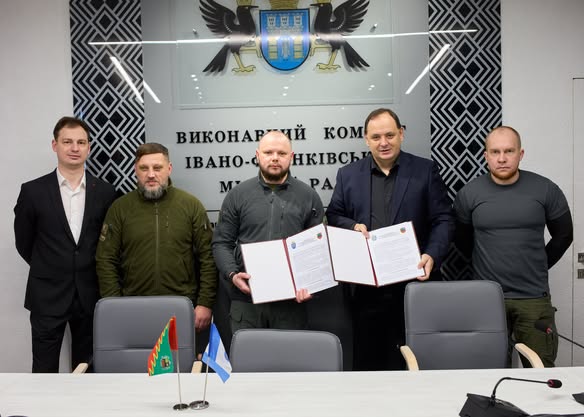 Франківськ підписав угоду про співпрацю з Авдіївкою (ФОТО)