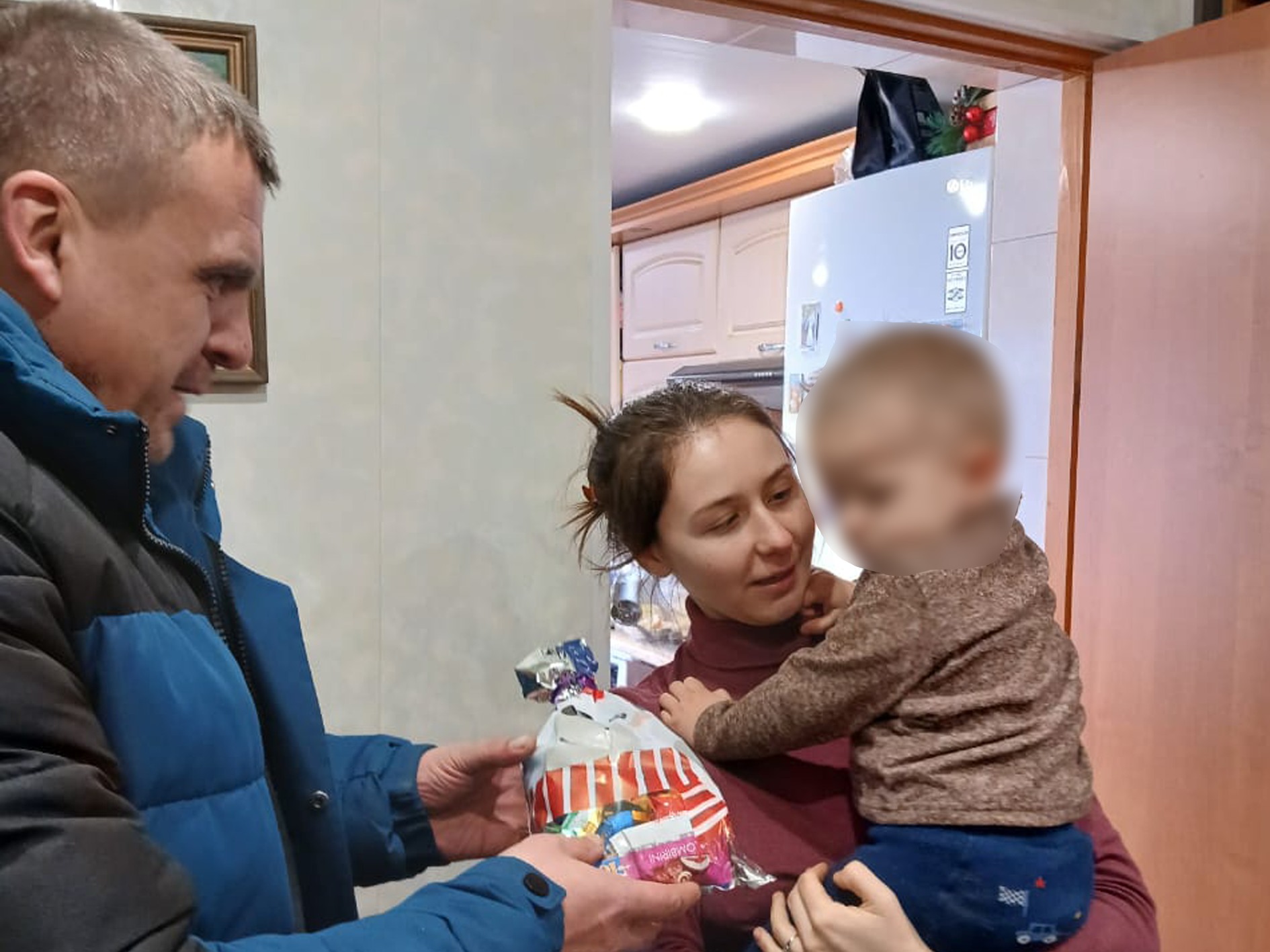 Військові 102-ї бригади з Франківщини привезли подарунки дітям на Запоріжжі (ФОТО)