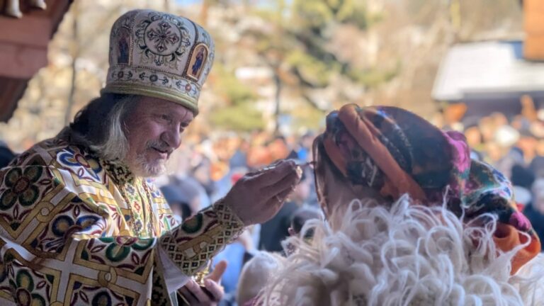 Гуцульське Різдво у Криворівні: коли англієць загубився серед колядників (ФОТОРЕПОРТАЖ)