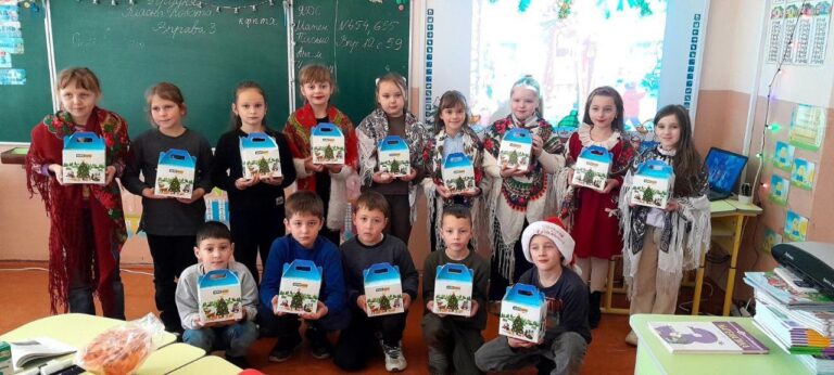 Компанія «Акріс Агро» (група AST) привітала дітей Івано-Франківщини та Тернопільщини зі Святим Миколаєм