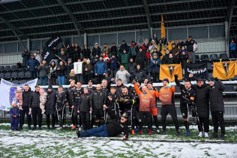 “Бартка” ще однією розгромною перемогою оформила путівку у Суперлігу з ампфутболу