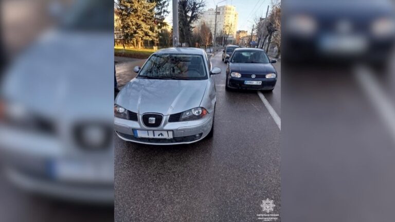 У Франківську на вулиці Довгій зіткнулися три автомобілі