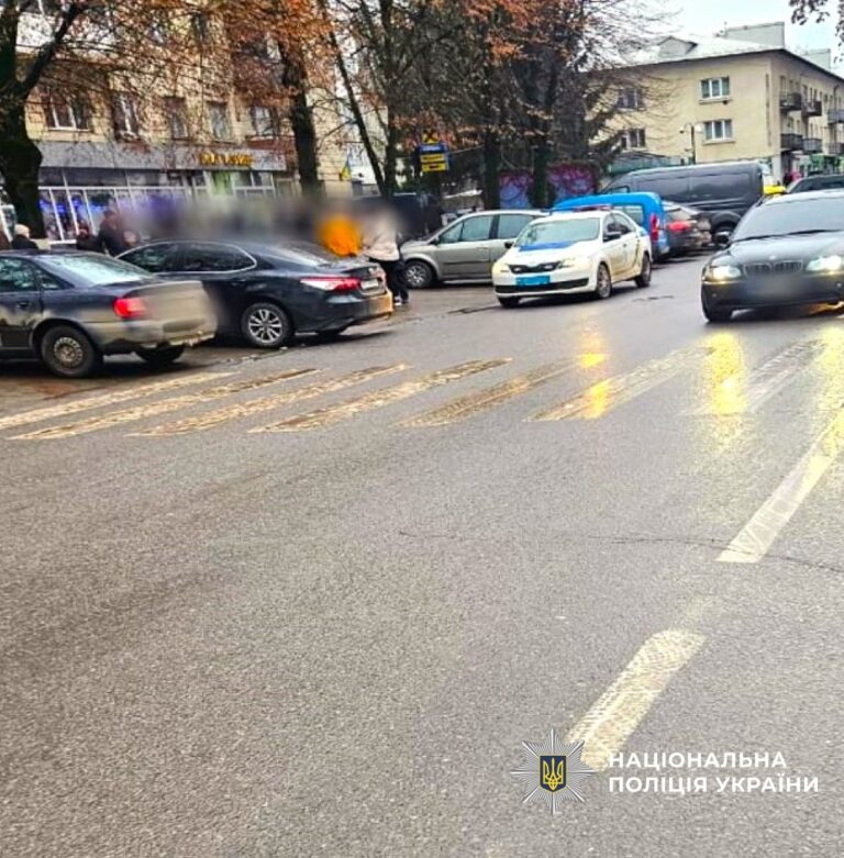 У Снятині водій збив жінку на пішохідному переході