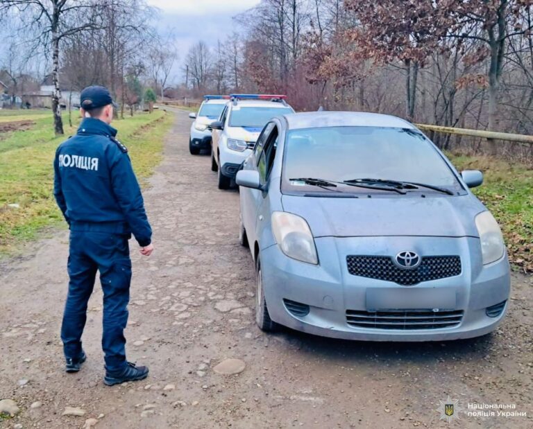 На Калущині чоловік викрав незакриту автівку з-під будинку (ФОТОФАКТ)
