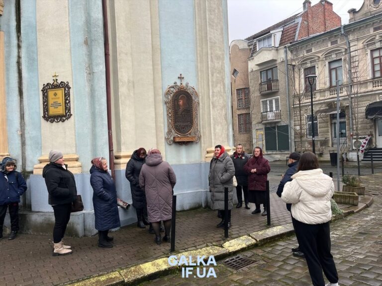 Різдво розбрату: у Космачі парафіяни не можуть домовитися про календар богослужінь