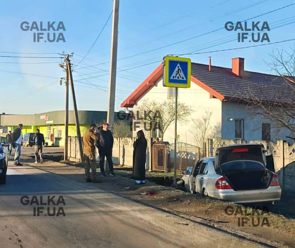 У Драгомирчанах Mercedes “злетів” у кювет (ФОТО)