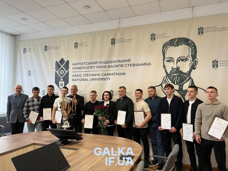 Прикарпатські борці втретє поспіль привезли Кубок України до Івано-Франківська (ФОТО)