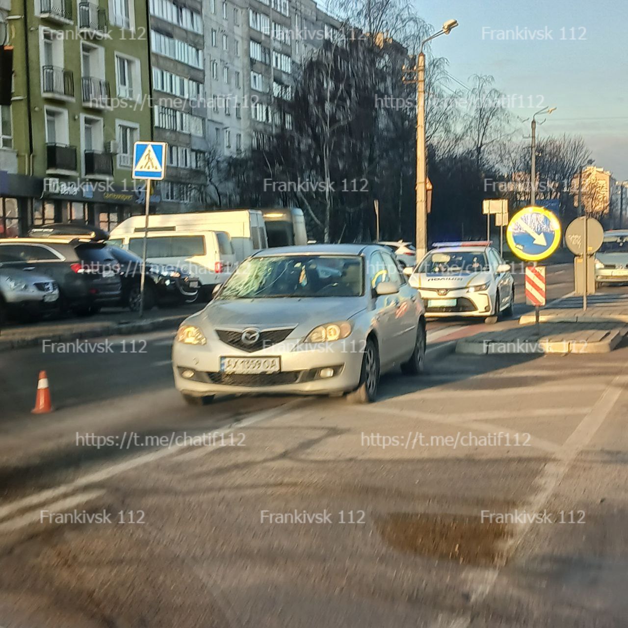 Став відомий стан дівчат, яких на вулиці Івасюка на пішохідному збила машина