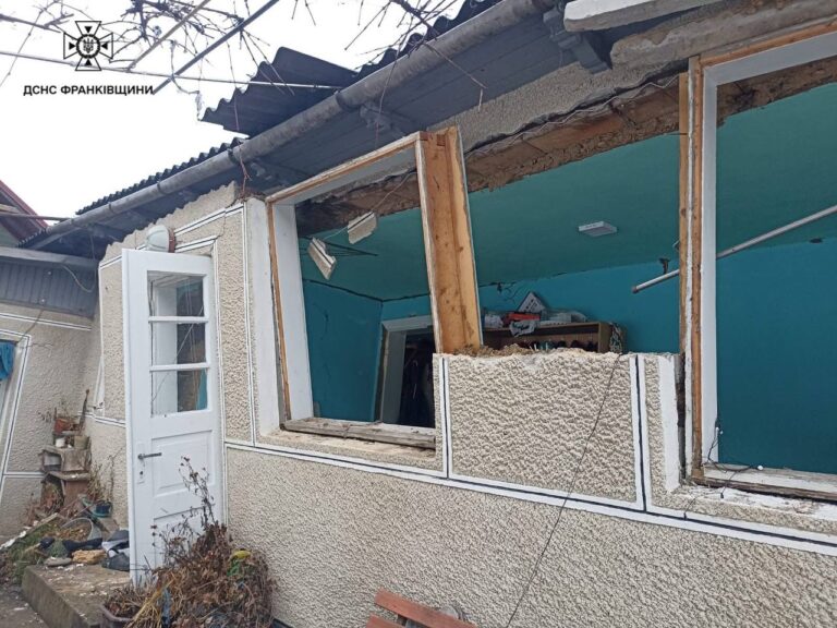 У Вигоді стався вибух в будинку: двоє людей постраждали (ФОТО)