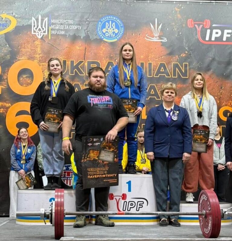 Коломийські спортсмени вибороли 25 нагород на чемпіонату України з пауерліфтингу (ФОТО)