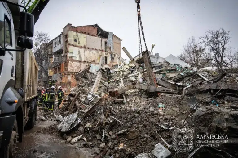 Ракетний удар по центру Харкова: серед загиблих – 22-річна мати з 3-річним сином