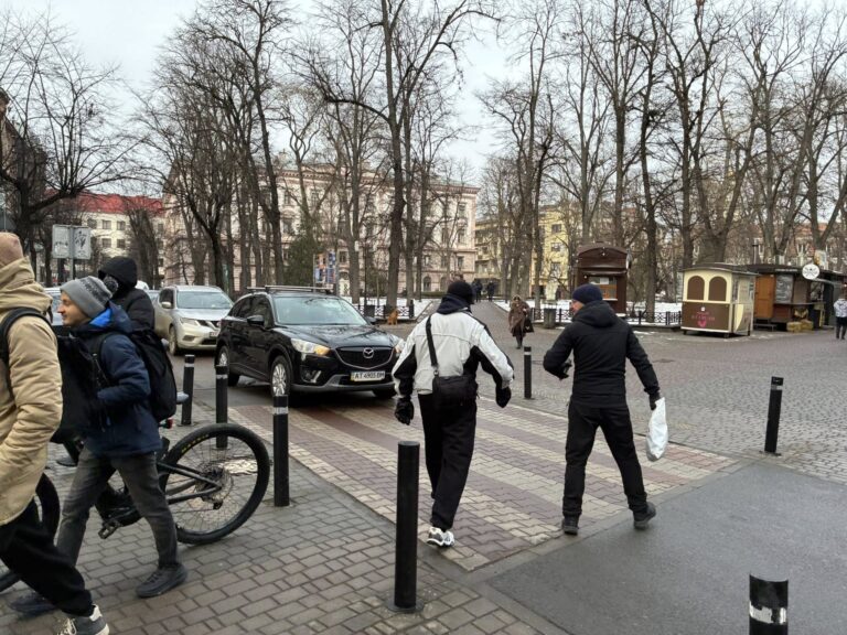 Пішохідна вулиця Грушевського: у мерії розглядають два варіанти