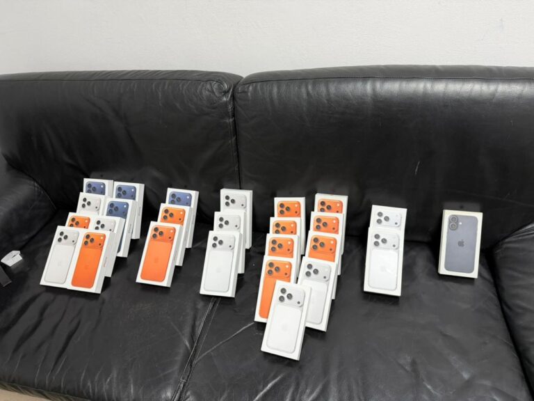 Франківець намагався провезти через кордон 26 айфонів на 2 мільйони гривень (ФОТО, ВІДЕО)