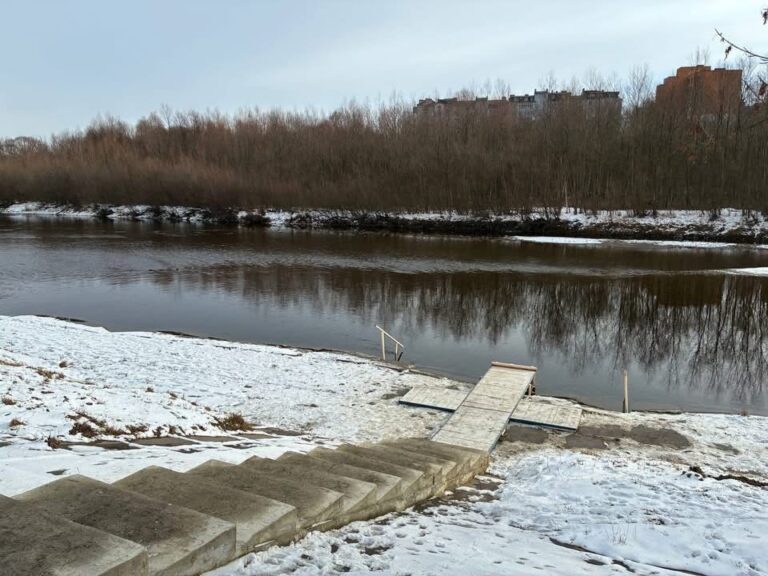 Де купатися на Йордан у Франківську: визначено три офіційні місця з перевіреним дном (ФОТО)
