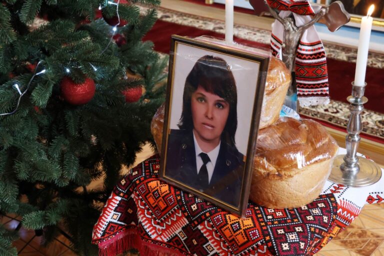 На Прикарпатті попрощалися з військовослужбовицею Лесею Галько